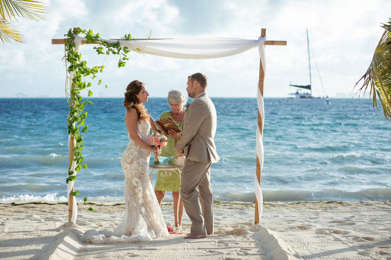 Bride and groom eloping on Isla Mujeres.